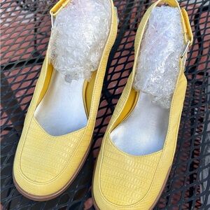 AUTHENTIC Yellow LEATHER Tommy Hilfiger Sling Back Pumps 8.5M 🌺🌸🌺